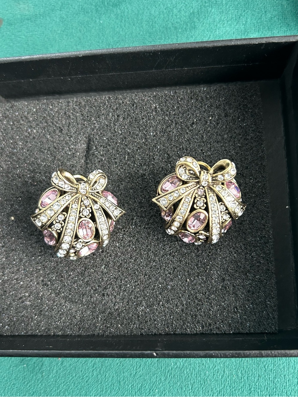 Vintage-Inspired Pink Crystal Bow Clip-On Earrings